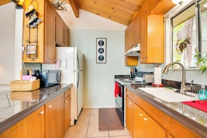 House (2 Bedrooms) | Interior