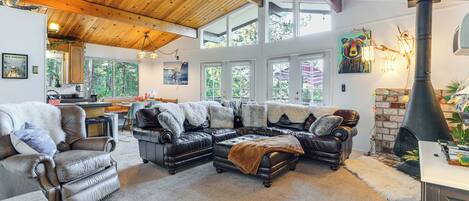 House (2 Bedrooms) | Front of property