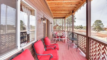 House (4 Bedrooms) | Front of property