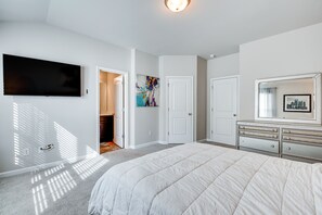 公寓 (3 Bedrooms) | 3 間臥室、熨斗/熨衣板、床單