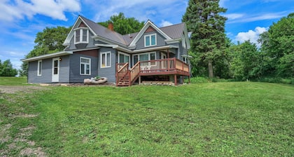 Countryside Retreat on Cokato Lake w/ Indoor Sauna