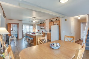 Dining - Countryside Retreat on Cokato Lake: Fish + Swim! (Cokato)