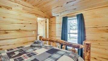 3 bedrooms, bed sheets