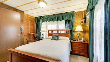 2 bedrooms, iron/ironing board, bed sheets