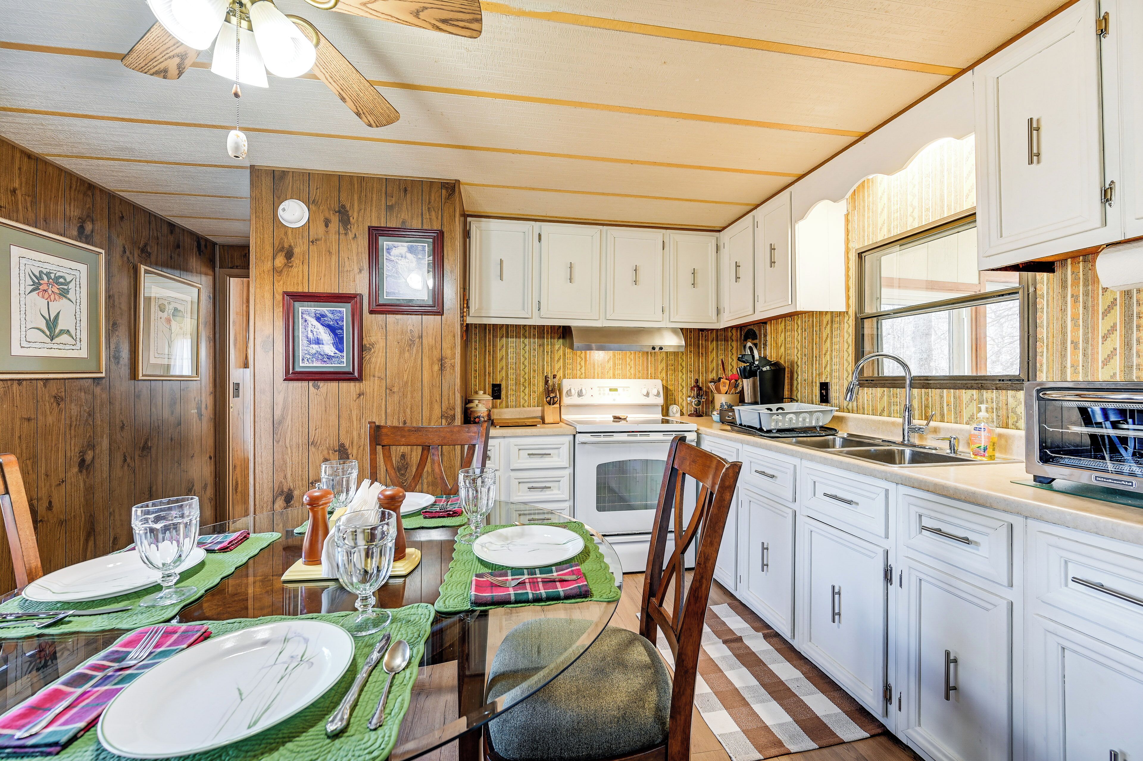 Rumah (2 Bedrooms) | Interior
