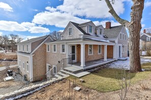 Exterior - Stroll to Chatham's Popular Shops & Dining / Or Walk to Andrew Hardings Beach from This NEW Impeccable Compound (Chatham)