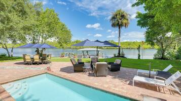 Apartment (0 Bedroom) | Front of property