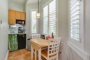 Apartment (0 Bedroom) | Interior - Riverfront Florida Studio w/ Pool & Hot Tub Access (LaBelle)