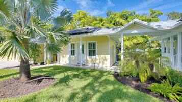 Apartment (0 Bedroom) | Interior