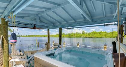 Riverfront Florida Studio w/ Pool & Hot Tub Access