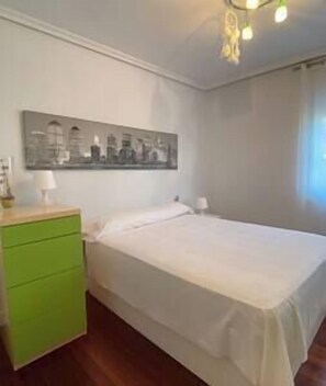 8 bedrooms, iron/ironing board, WiFi