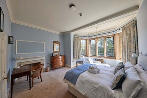 Deluxe Double Room | Iron/ironing board, free WiFi, bed sheets - Rhodes House (Oxford)