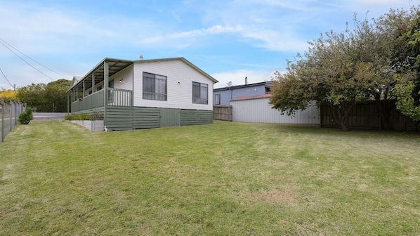 Exterior - Old Sea Dog's Retreat (Coronet Bay)