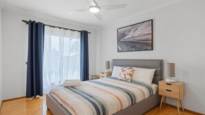 3 Schlafzimmer, Reisekinderbett, Internetzugang, Bettwäsche