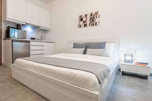 1 quarto, escrivaninha, ferros/tábuas de passar roupa, Wi-Fi