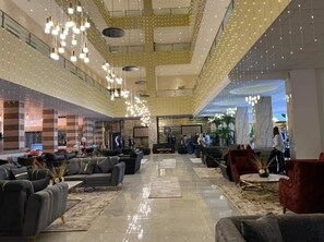 Coin salon dans le hall