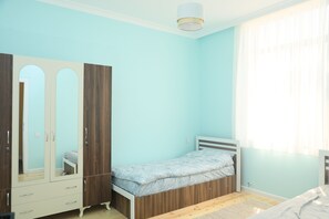 5 soverom, strykejern/-brett, wi-fi og sengetøy