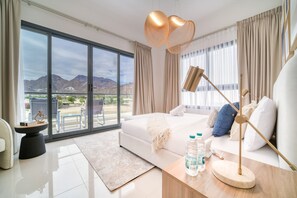 4 soverom, safe på rommet, strykejern/-brett og wi-fi (inkludert)