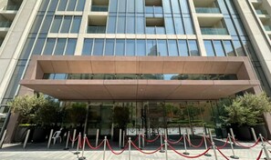 Exterior - Amazing 1BR at Forte Tower 1 Downtown Dubai by Deluxe Holiday Homes (Dubai)