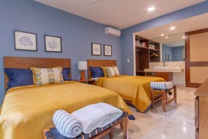 2 soverom, skrivebord, strykejern/-brett og wi-fi (inkludert)