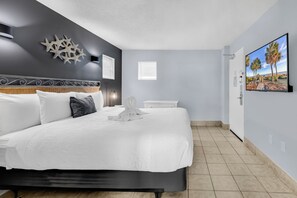 Exclusive Condo, 1 King Bed with Sofa bed, Balcony, Ocean View