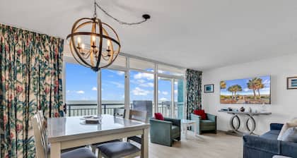 2BR Condo with Ocean View