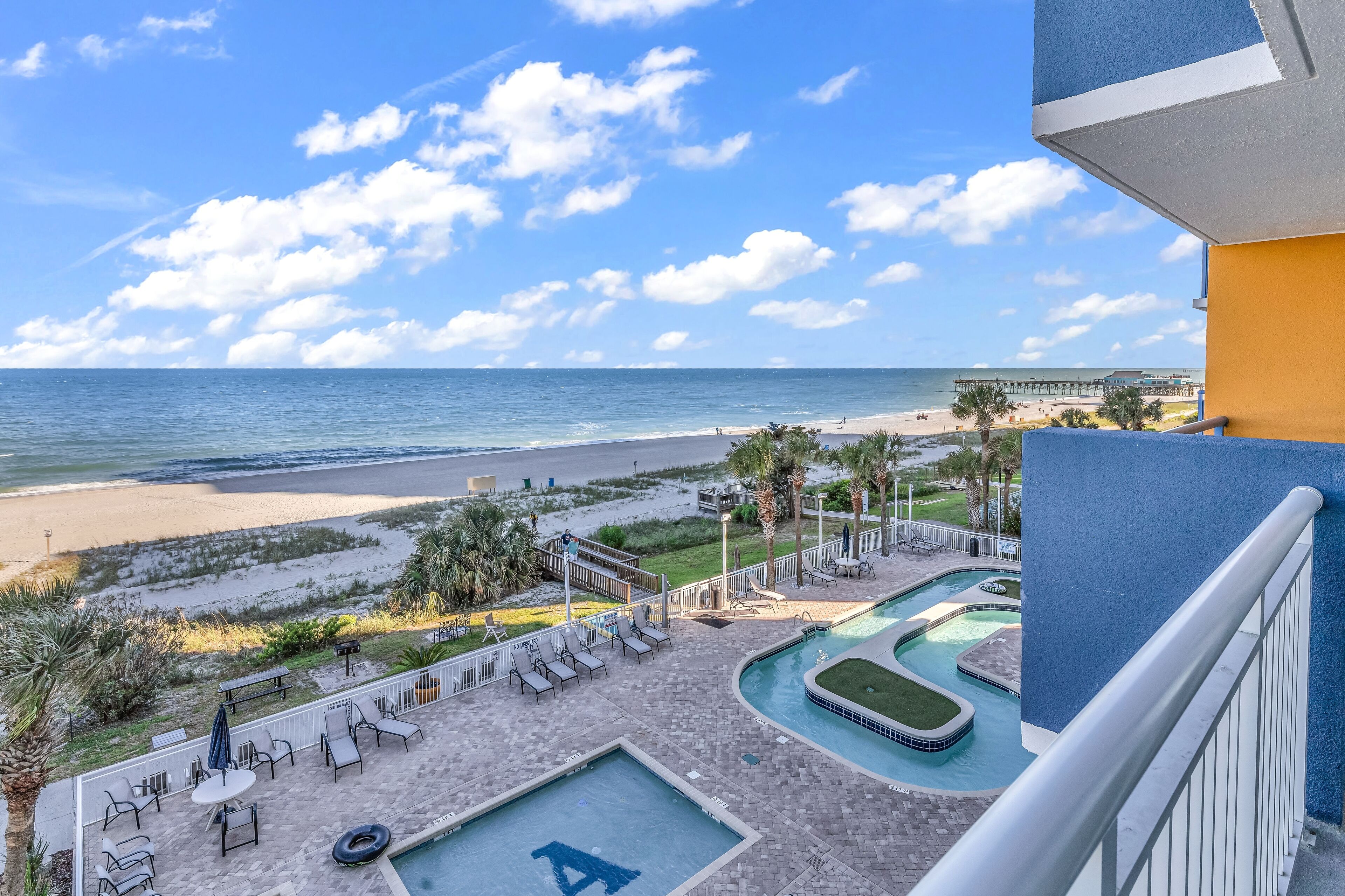 Apartamento estándar, 2 habitaciones, balcón, vistas a la playa | Vistas del balcón