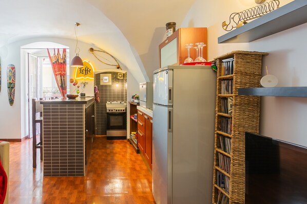 Kühlschrank, Ofen, Wasserkocher, Toaster