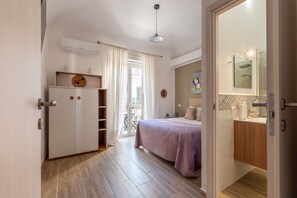3 makuuhuonetta, silitysrauta/-lauta, ilmainen Wi-Fi, vuodevaatteet