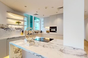 Fridge, microwave, oven, stovetop