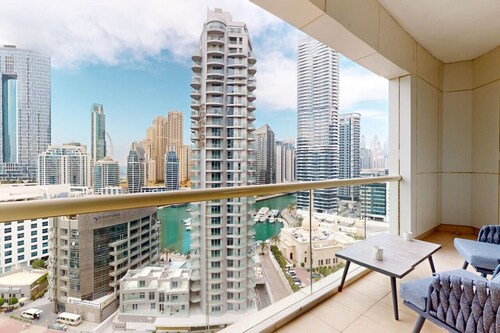 Trident Waterfront - Gorgeous Three Bedroom