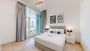 3 makuuhuonetta, työpöytä, silitysrauta/-lauta, Wi-Fi