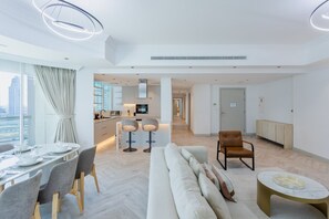 TV - Trident Waterfront - Gorgeous Three Bedroom (Dubai Marina)
