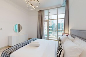 3 bedrooms, desk, iron/ironing board, WiFi