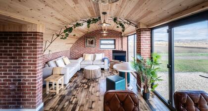 Brick Barn - Luxury Barn Conversion by River Avon