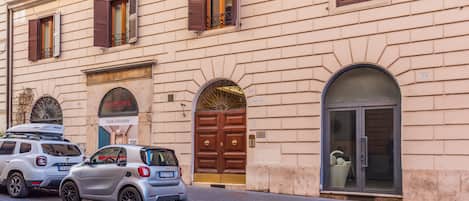 Entrée de l’hébergement