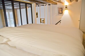 2 chambres, bureau, fer et planche à repasser, Wi-Fi gratuit