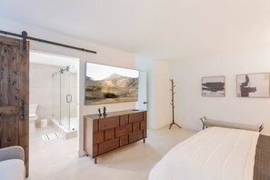 2 slaapkamers, een strijkplank/strijkijzer, wifi, beddengoed