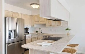 Private kitchen - It's a Shore Thing-Pebble Beach - Emerald Isle,  NC (Emerald Isle)