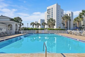 A heated pool - Family-Friendly Beachfront Condo - Fun for Everyone (Destin)
