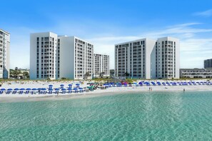 On the beach - Family-Friendly Beachfront Condo - Fun for Everyone (Destin)