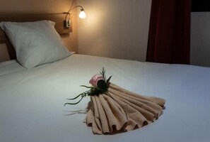 1 bedroom - Studio Chic, Paisible, Paris Accessible 24h/24 et 7j/7 (Pantin)