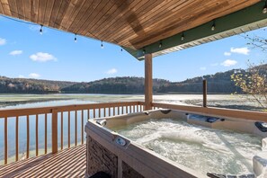 Baignoire à remous extérieure