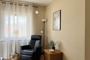 Living area - 3-bedroom apartment - free Wi-Fi and parking -Ap.3 (Norrbottens län)