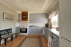 Private kitchen - 3-bedroom apartment - free Wi-Fi and parking -Ap.3 (Norrbottens län)