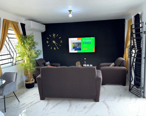 The Residence @Seville|Gated|FullyAC|Washer|Dryer