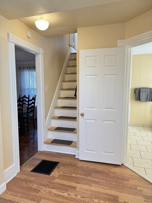 Interior - Cooperstown Cottage - 2 miles to Cooperstown Dreams park - with a pool! (Cooperstown)