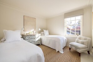 3 soverom, strykejern/-brett, reiseseng for barn og wi-fi (inkludert)