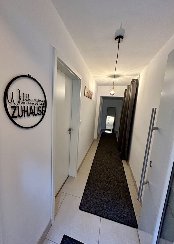 Interior - Ferienwohnung Altertheim II an Autobahn A81/ A3 (Altertheim)