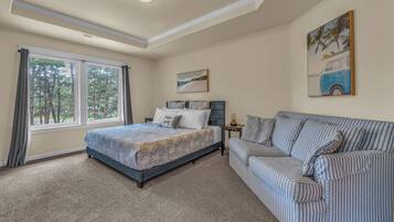 3 bedrooms, desk, free WiFi, bed sheets